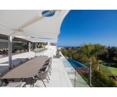 MODERNA VILLA A ESTRENAR LA QUINTA - BENAHAVIS