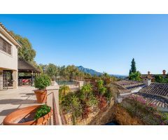 EXCEPCIONAL VILLA DE LUJO EN HERROJO ALTO - BENAHAVIS