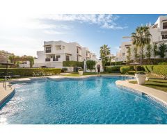 Maravilloso piso en Estepona- con piscina