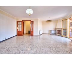 Piso Alto Esquinero en Mataró. 4 habitaciones. - Calle Jaume Isern.