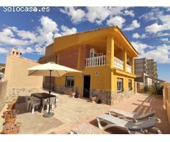 VENTA CASA INDEPENDIENTE PRIMERA LÍNEA PLAYA EN GUARDAMAR DEL SEGURA, 7 DORM. 3 BAÑOS