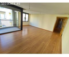 VENTA PISO EN ZONA PRIVILEGIADA EN TORREVIEJA 3 HAB 2 BAÑOS VISTAS AL PUERTO 140 M2 CON GARAJE INCL