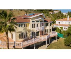 Impresionante villa con vistas panoramicas en El Paraiso Alto, Benahavis