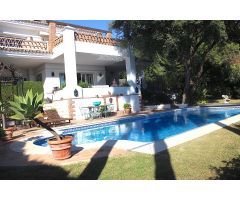 Elegante villa en Altos Reales, Marbella
