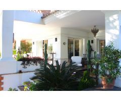 Elegante villa en Altos Reales, Marbella