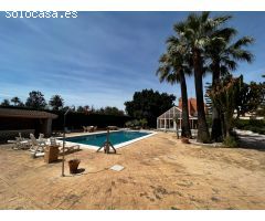 Chalet en Alzabares Alto, Elche.