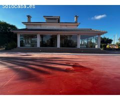 Chalet a la venta con piscina y pista de tenis en Elche, zona Perleta.