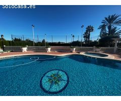 Chalet a la venta con piscina y pista de tenis en Elche, zona Perleta.