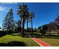 Chalet a la venta con piscina y pista de tenis en Elche, zona Perleta.