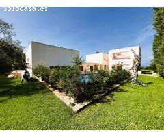 Villa de lujo en primera línea de playa de les Rotes, Denia