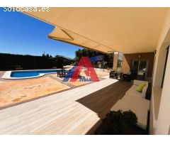 Chalet a la venta en la urbanización Bonavista, Elche.