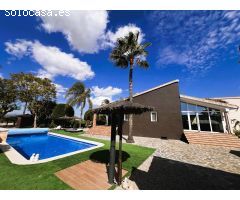 Chalet a la venta en Jacarilla.