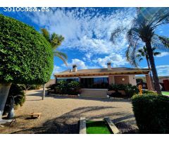 Chalet a la venta en Jacarilla.