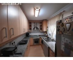 Adosado de 4 habitaciones en el Albatera junto a colegios
