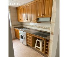 OPORTUNIDAD VIVIENDA CON PLAZA GARAJE Y PISCINA