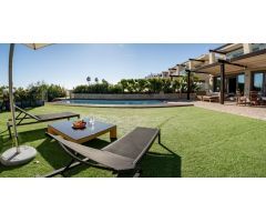 Villa de lujo en alquiler 1ª línea de playa en Arenales del Sol.