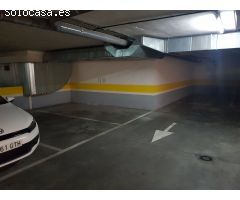 Plazas de garaje y trasteros en Jardines de Florencia, Camino de la Esgaravita y el Val