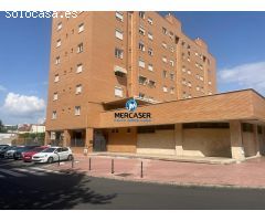 Se alquila estupendo Local comercial en Calle Santander, Alcala de Henares. Madrid