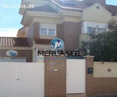 Chalet adosado en venta en Cobeña