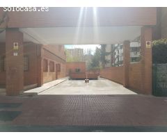 Plazas de garaje y trasteros en Jardines de Florencia, Camino de la Esgaravita y el Val