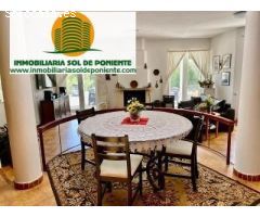 Magnifica Villa entra Altea la Vella y el termino de Callosa de Ensarria.