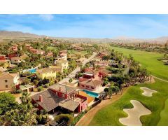 IMPRESIONANTES APARTAMENTOS NUEVOS EN DESERT GOLF COURSE