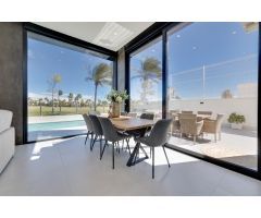 VILLAS DE OBRA NUEVA EN PILAR DE LA HORADADA EN EL CAMPO DE GOLF