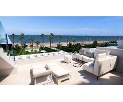 Villas de lujo de nueva construcción frente al mar en Los Alcázares