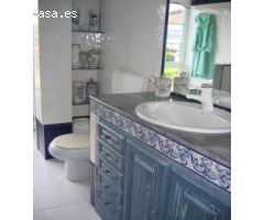 Chalet en Venta en Bergondo, La Coruña