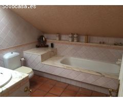 Chalet en Venta en Bergondo, La Coruña