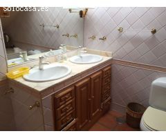 Chalet en Venta en Bergondo, La Coruña