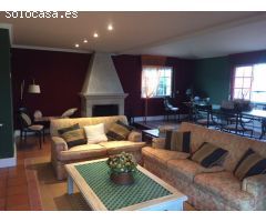 Chalet en Venta en Bergondo, La Coruña