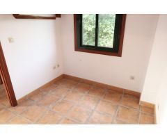 Chalet en Venta en Bergondo, La Coruña