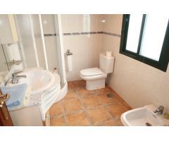 Chalet en Venta en Bergondo, La Coruña