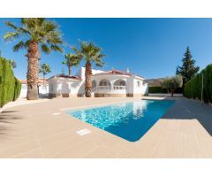 VILLA ESTILO MEDITERRÁNEO EN VENTA, LLAVE EN MANO!