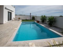 VILLA INDEPENDIENTE EN PINAR DE CAMPOVERDE