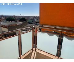 PRECIOSO PISO DÚPLEX CON TERRAZA PRIVADA Y BALCONES
