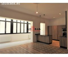 GEINBAR VENDE.- PRECIOSO PISO TOTALMENTE REFORMADO EN EL CORAZÓN DE SARRIÀ