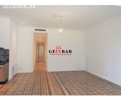 GEINBAR VENDE.- PRECIOSO PISO TOTALMENTE REFORMADO EN EL CORAZÓN DE SARRIÀ