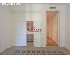GEINBAR VENDE.- PRECIOSO PISO TOTALMENTE REFORMADO EN EL CORAZÓN DE SARRIÀ