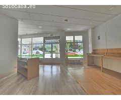 BAJO  COMERCIAL .  MUY  VISIBLE  EN ZONA DE  MUCHO  PASO