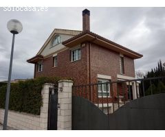 Excelente Chalet en urbanización privada en zona privilegiada