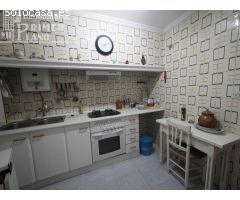 CASA EN ESQUINA CON 4 DORMITORIOS  POR SOLO 110.000 EUROS, POR ZONA CENTRO