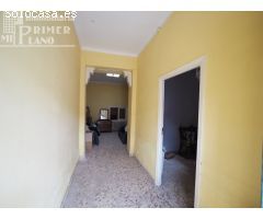 Casa de planta baja junto al centro y c/S Roque de 122 m2 para reformar o derribar por solo 38.000 €