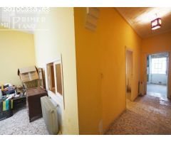 Casa de planta baja junto al centro y c/S Roque de 122 m2 para reformar o derribar por solo 38.000 €