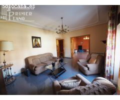 Espectacular vivienda en C/Socuellamos, con 3 dormitorios, 1 baño, garaje para 4 coches