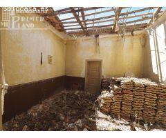 Se vende solar de 160 m2 con 22 metros de fachada en una de las principales avenidas de Tomelloso