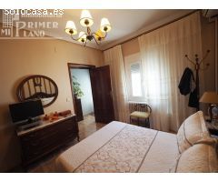 *Vivienda de 2 plantas junto a c/Doña Crisanta con 6 dormitorios, 2 baños, garaje y patio*