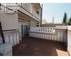 CASA DE DOS PLANTAS JUNTO A C/ DOÑA CRISANTA POR 195.000 €