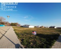 *¡OPORTUNIDAD! Solar EN ESQUINA, con 659 m2, en el Poligono 20 junto Antonio huertas y al parque*